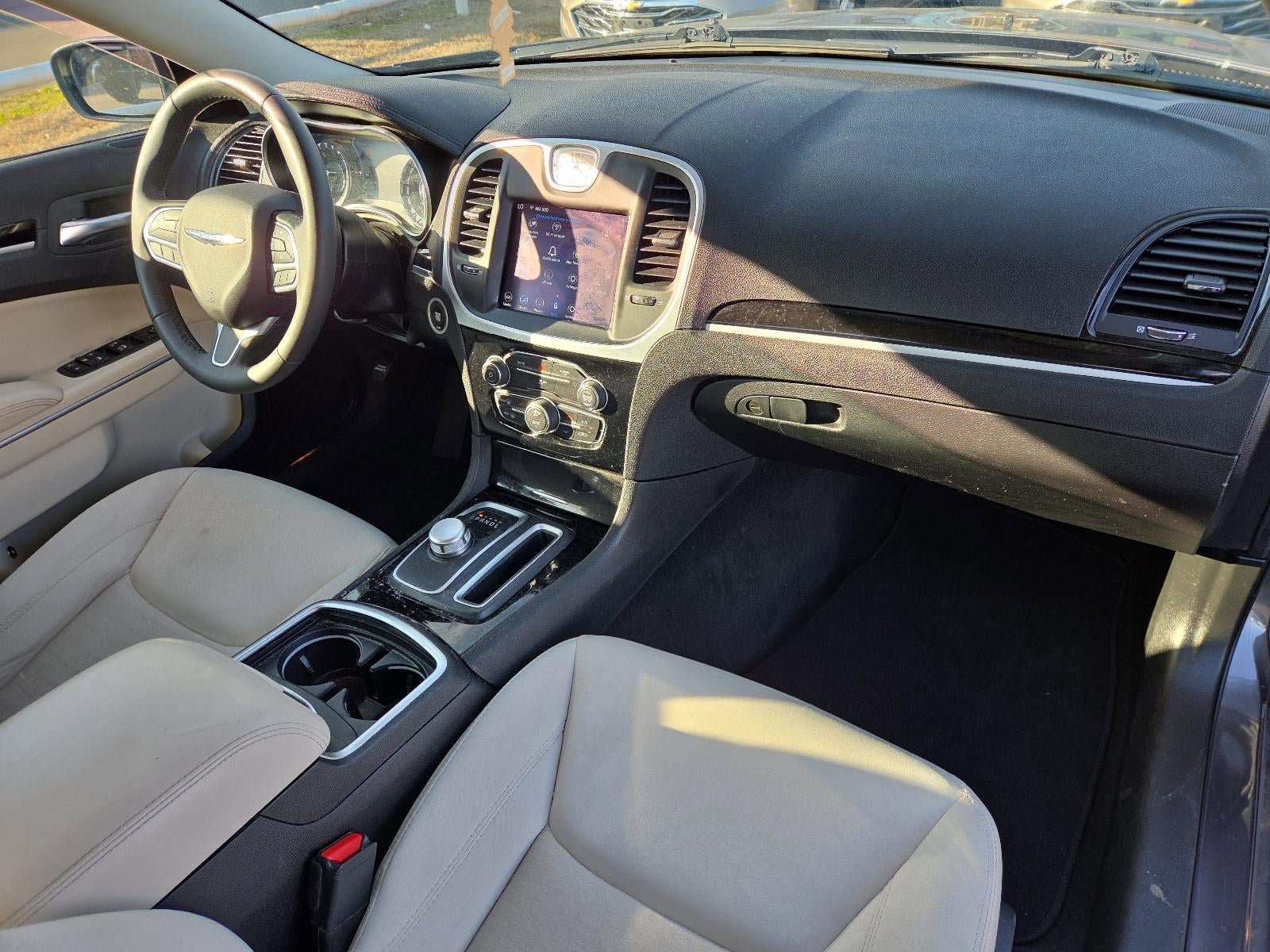 2023 Chrysler 300 Touring RWD