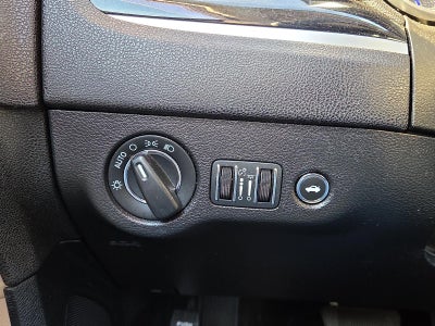 2023 Chrysler 300 Touring RWD