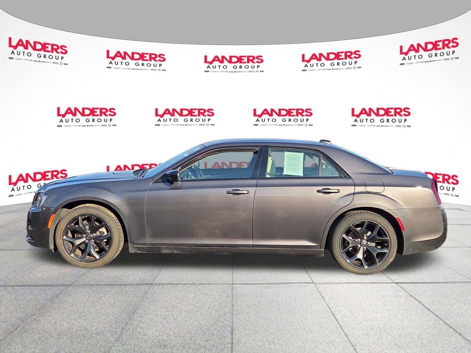 2023 Chrysler 300 Touring RWD