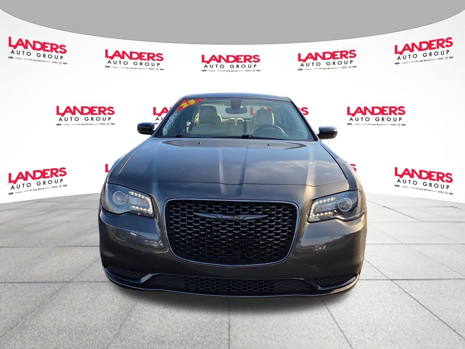2023 Chrysler 300 Touring RWD