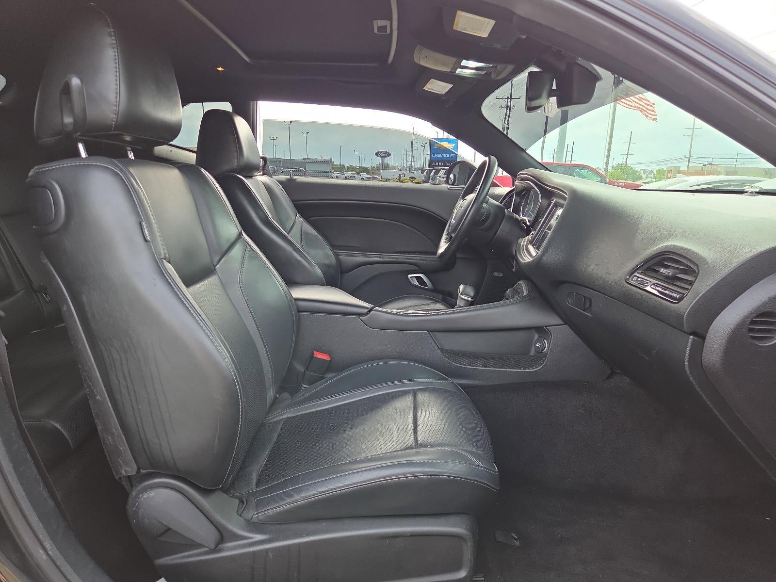 2016 Dodge Challenger 2dr Cpe SXT Plus
