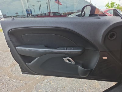 2016 Dodge Challenger 2dr Cpe SXT Plus