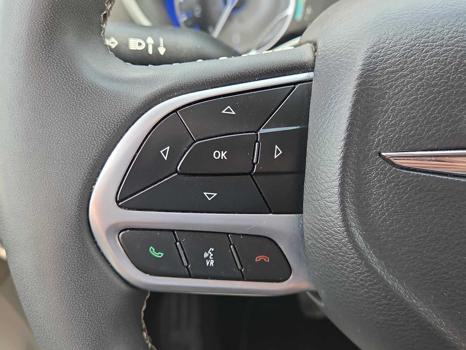 2023 Chrysler Pacifica Touring L FWD