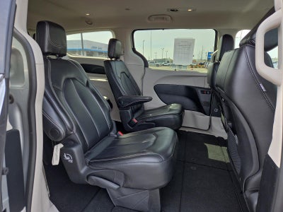 2024 Chrysler Pacifica Touring L FWD