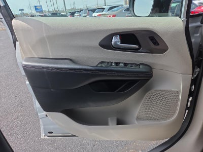 2024 Chrysler Pacifica Touring L FWD