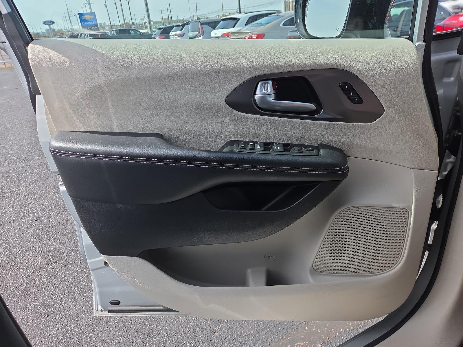 2024 Chrysler Pacifica Touring L FWD