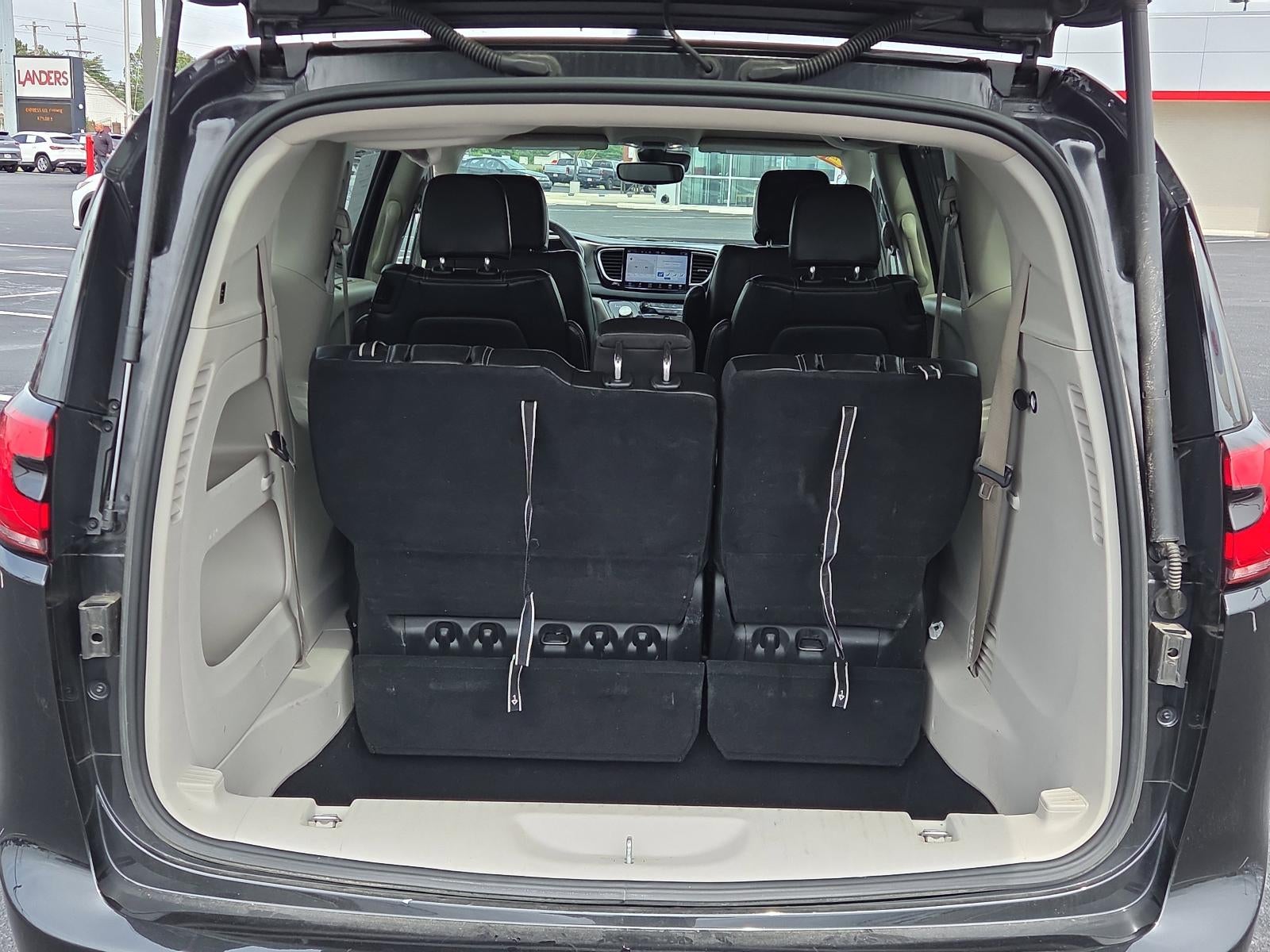 2023 Chrysler Pacifica Touring L FWD