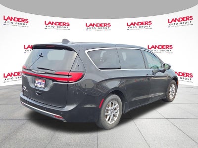 2023 Chrysler Pacifica Touring L FWD