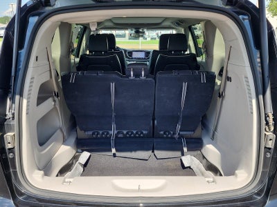 2023 Chrysler Pacifica Limited FWD