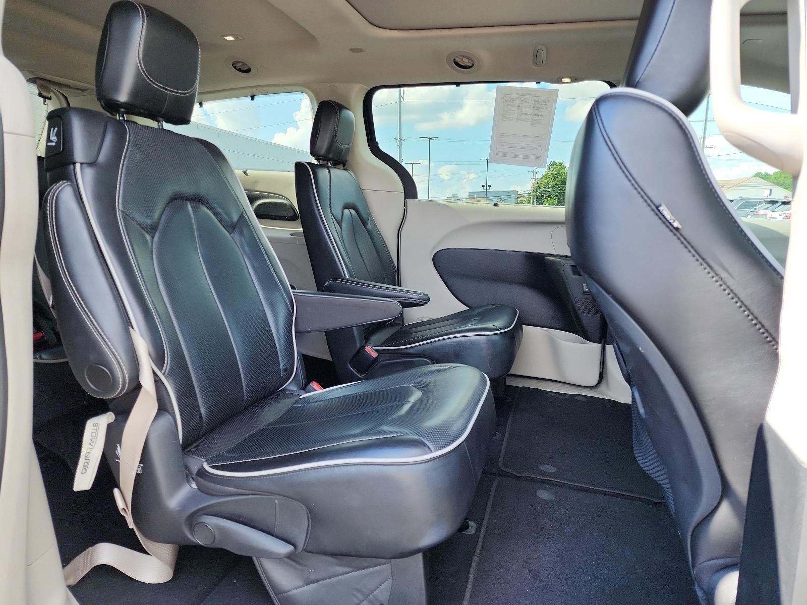 2023 Chrysler Pacifica Limited FWD