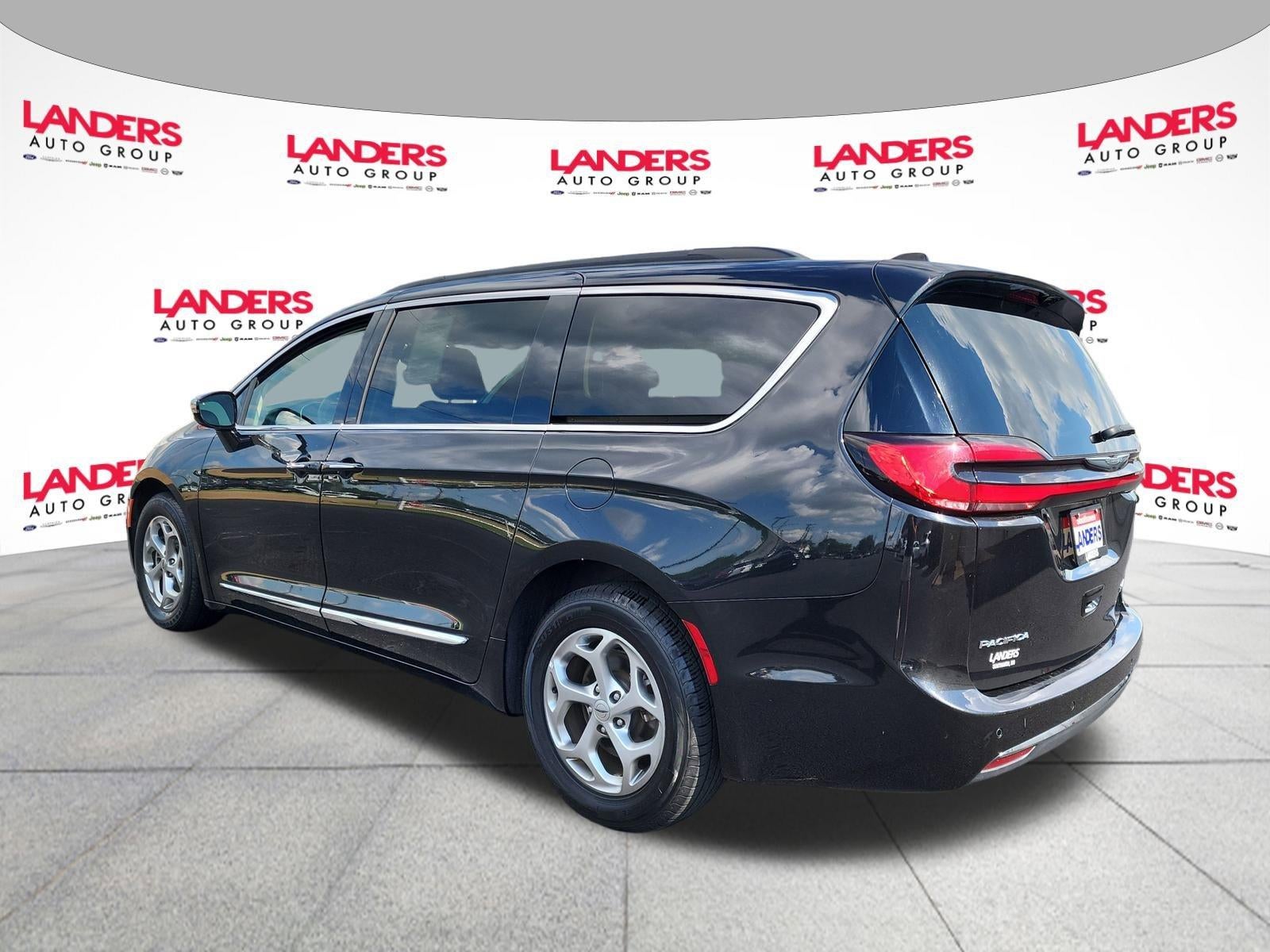 2023 Chrysler Pacifica Limited FWD