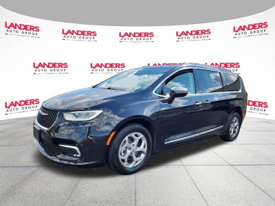 2023 Chrysler Pacifica Limited FWD