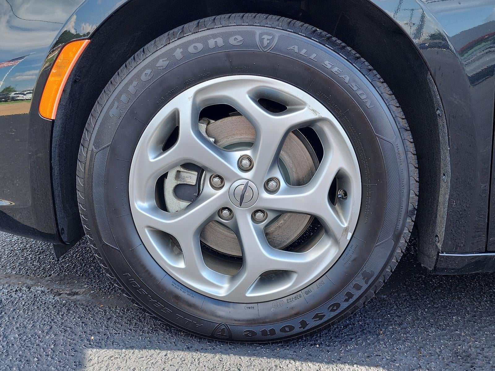 2023 Chrysler Pacifica Limited FWD