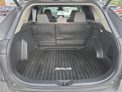2020 Toyota RAV4 XLE FWD (GS)