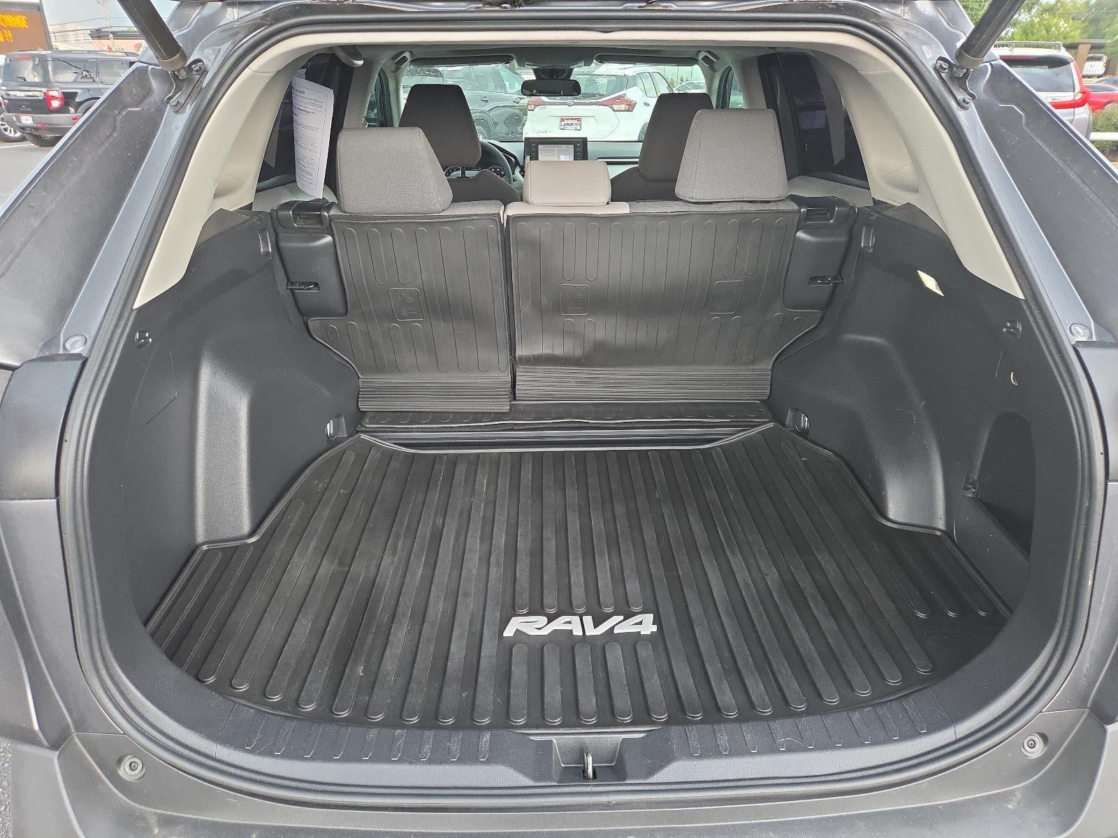 2020 Toyota RAV4 XLE FWD (GS)