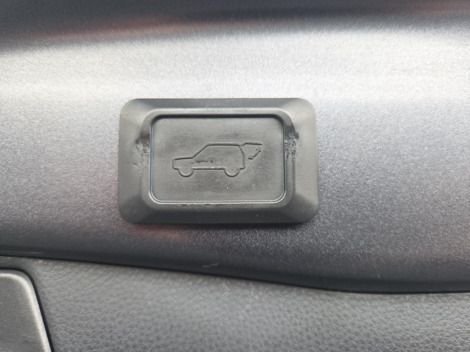 2020 Toyota RAV4 XLE FWD (GS)