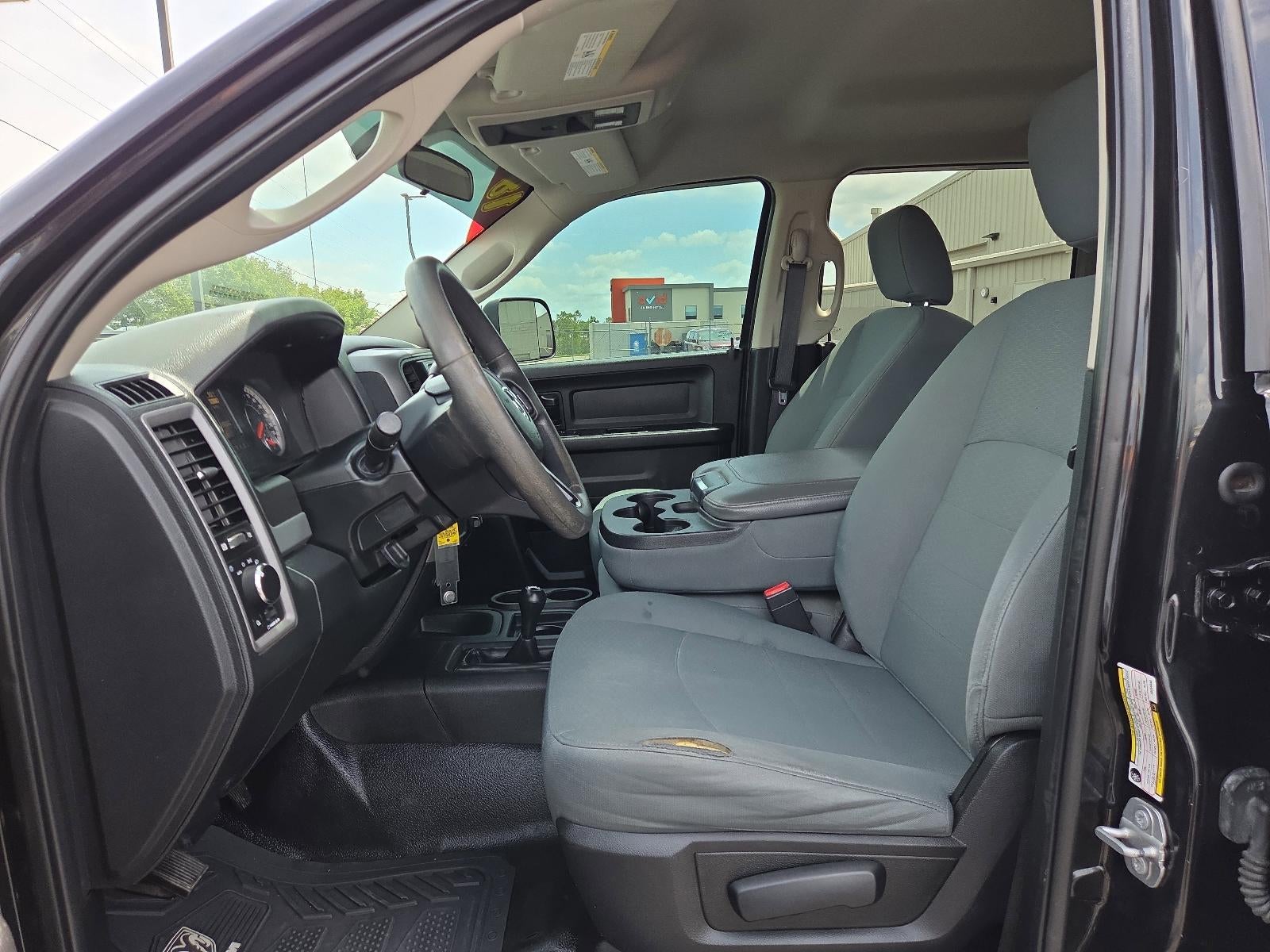 2018 RAM 2500 Tradesman 4x4 Crew Cab 6'4" Box