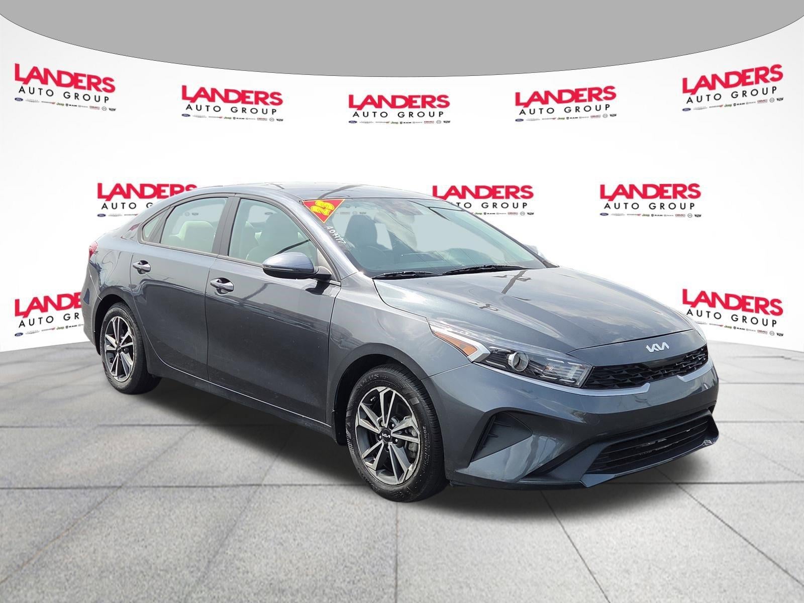 2023 Kia Forte LXS IVT
