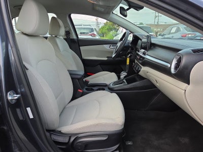 2023 Kia Forte LXS IVT