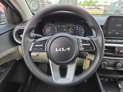 2023 Kia Forte LXS IVT