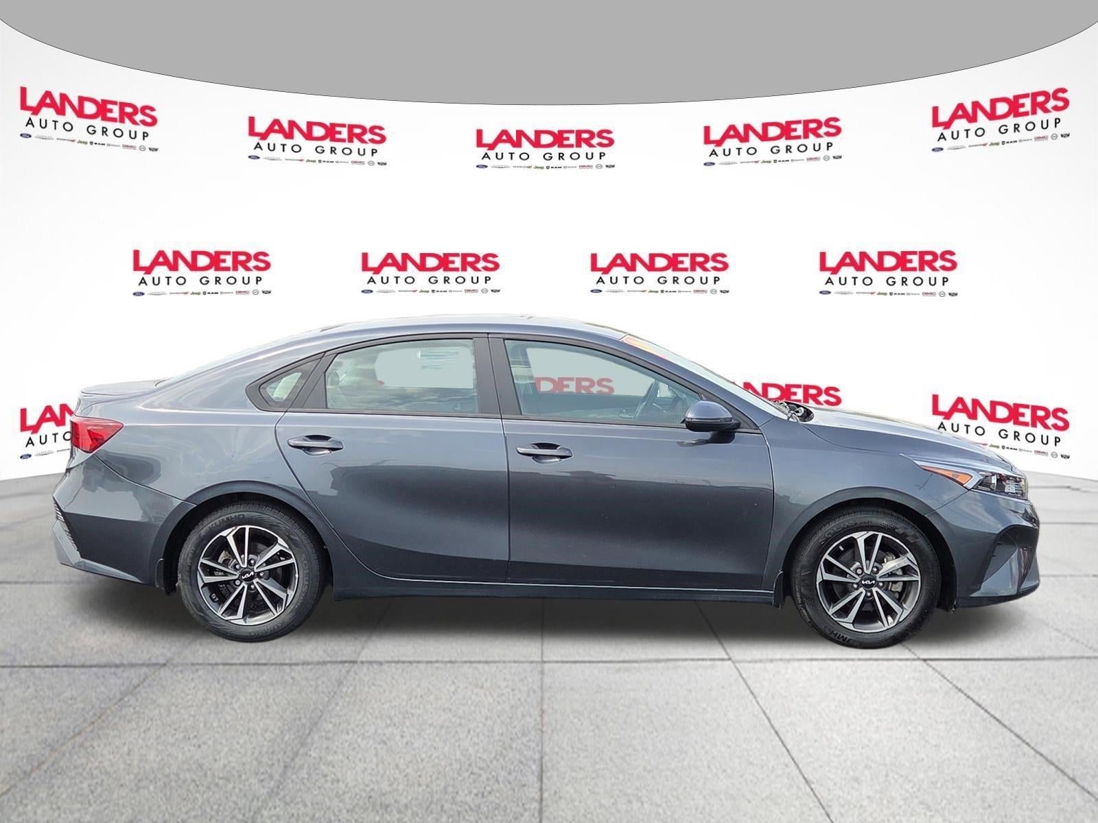 2023 Kia Forte LXS IVT