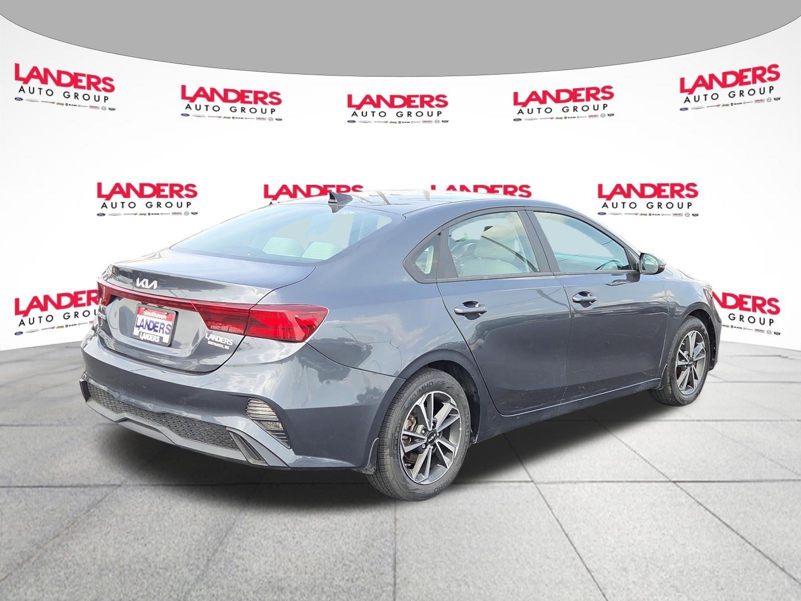 2023 Kia Forte LXS IVT