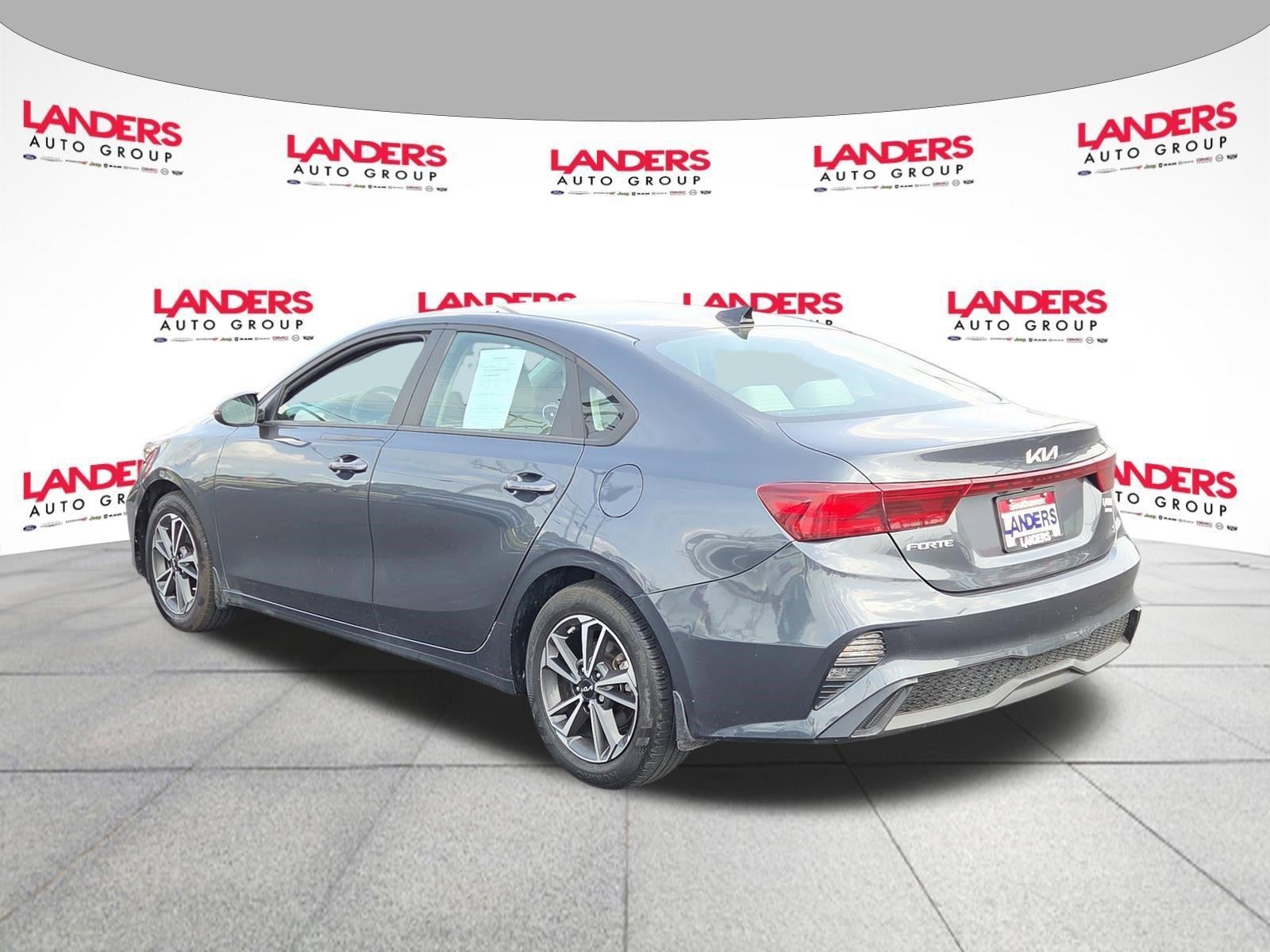 2023 Kia Forte LXS IVT