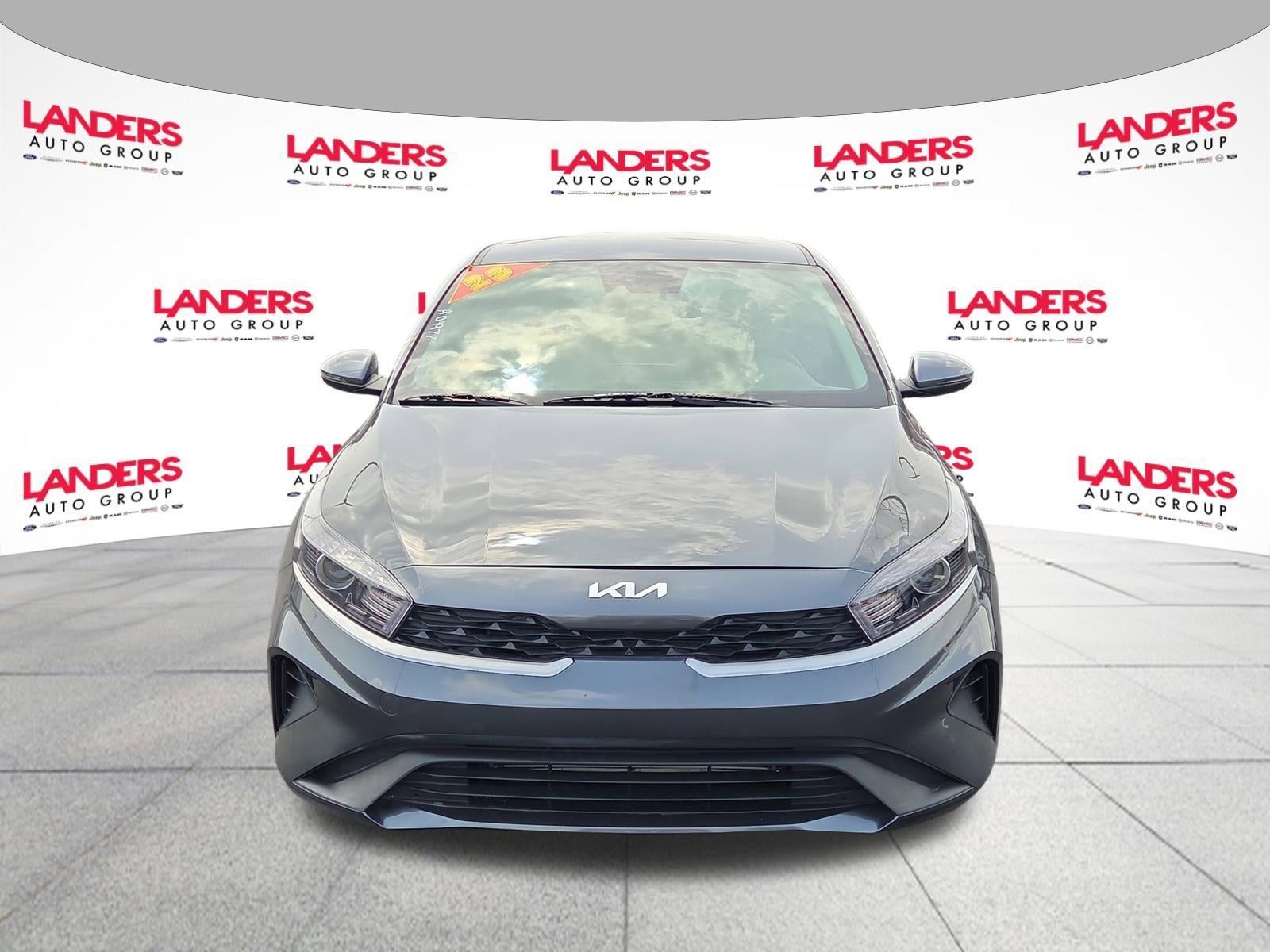 2023 Kia Forte LXS IVT