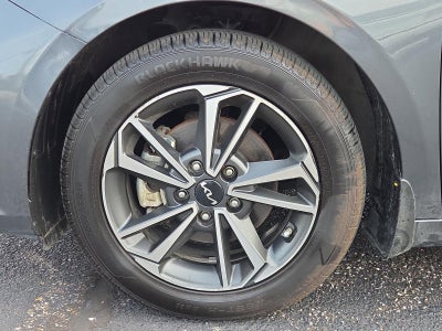 2023 Kia Forte LXS IVT