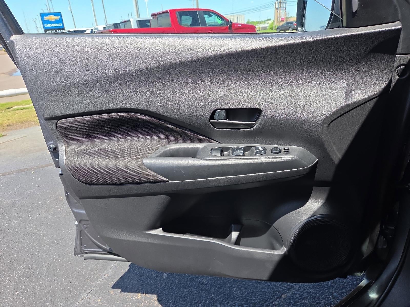 2023 Nissan Kicks S FWD