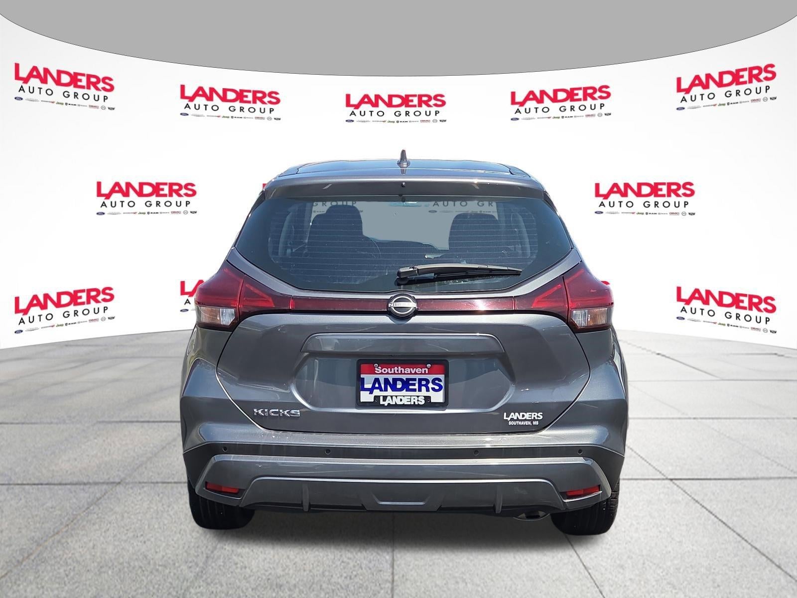2023 Nissan Kicks S FWD