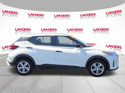 2022 Nissan Kicks S FWD
