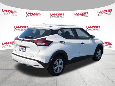 2022 Nissan Kicks S FWD