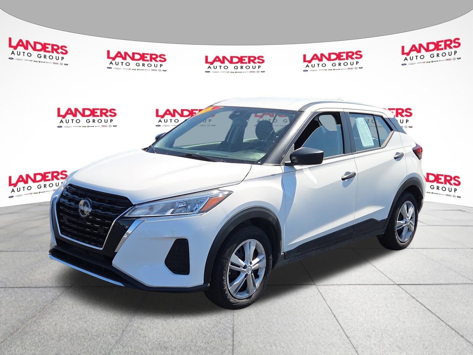 2022 Nissan Kicks S FWD