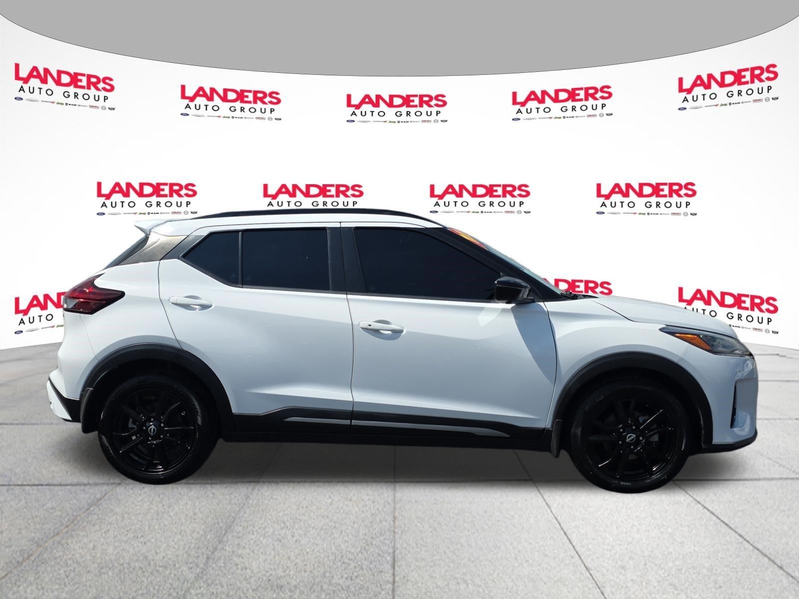2023 Nissan Kicks SR FWD