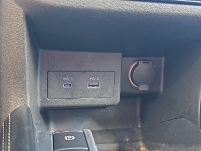 2023 Nissan Kicks SR FWD