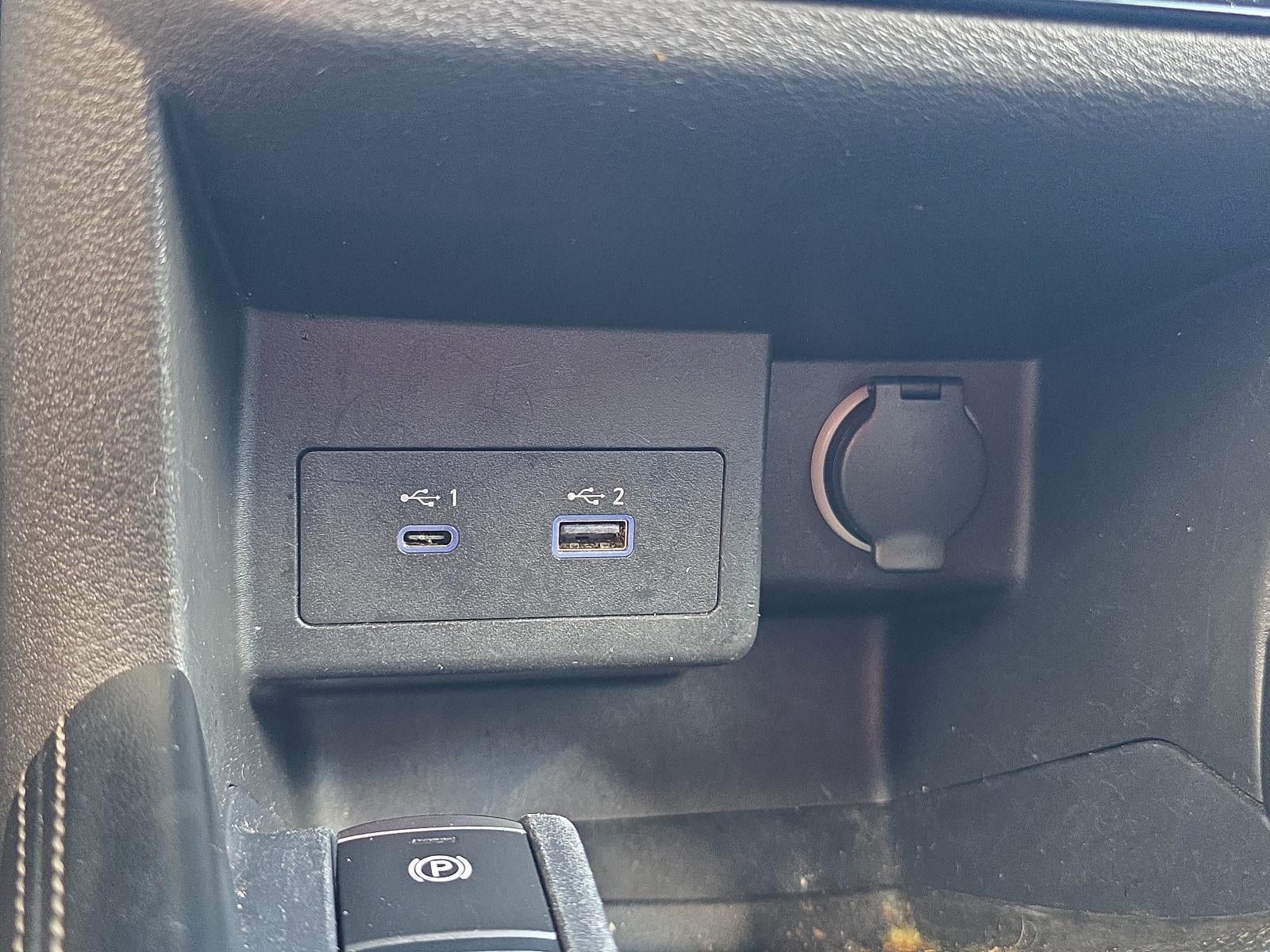 2023 Nissan Kicks SR FWD