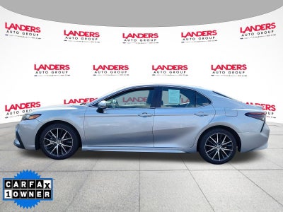 2023 Toyota Camry SE Auto (SE)