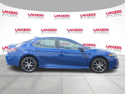 2024 Toyota Camry SE Auto (SE)