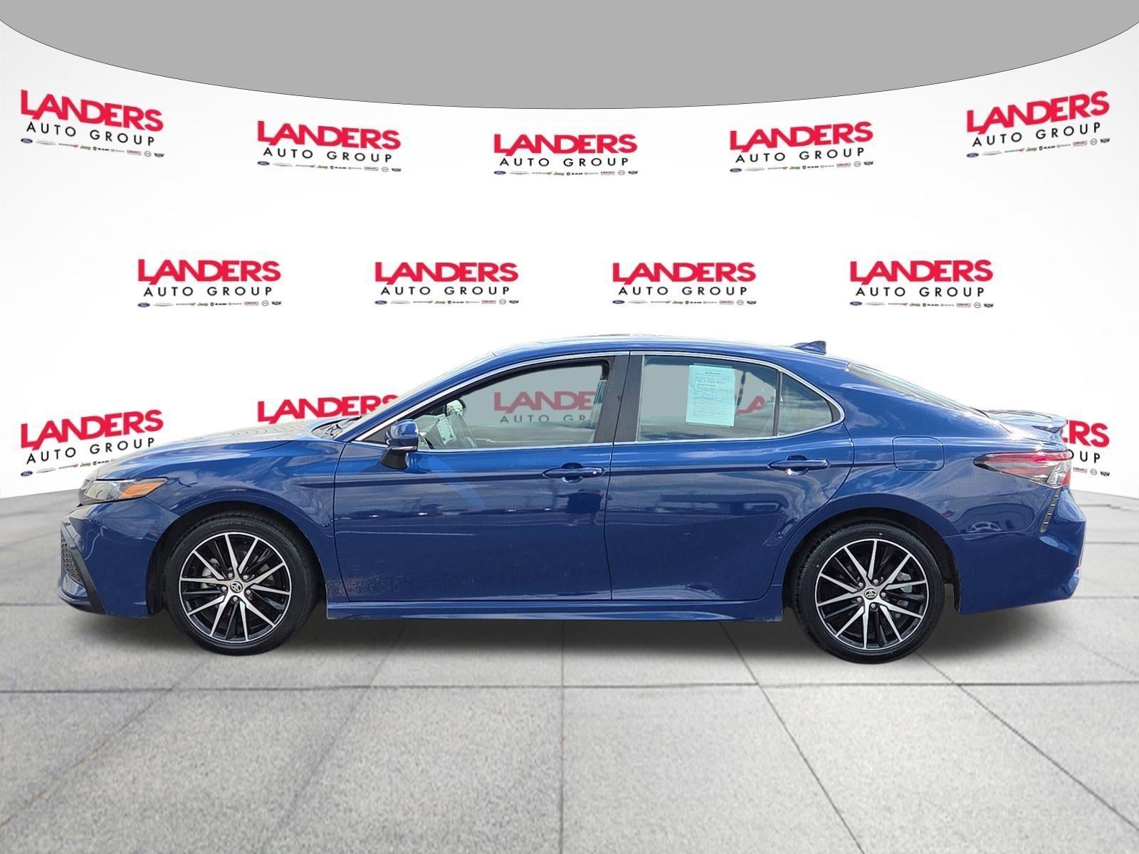 2024 Toyota Camry SE Auto (SE)