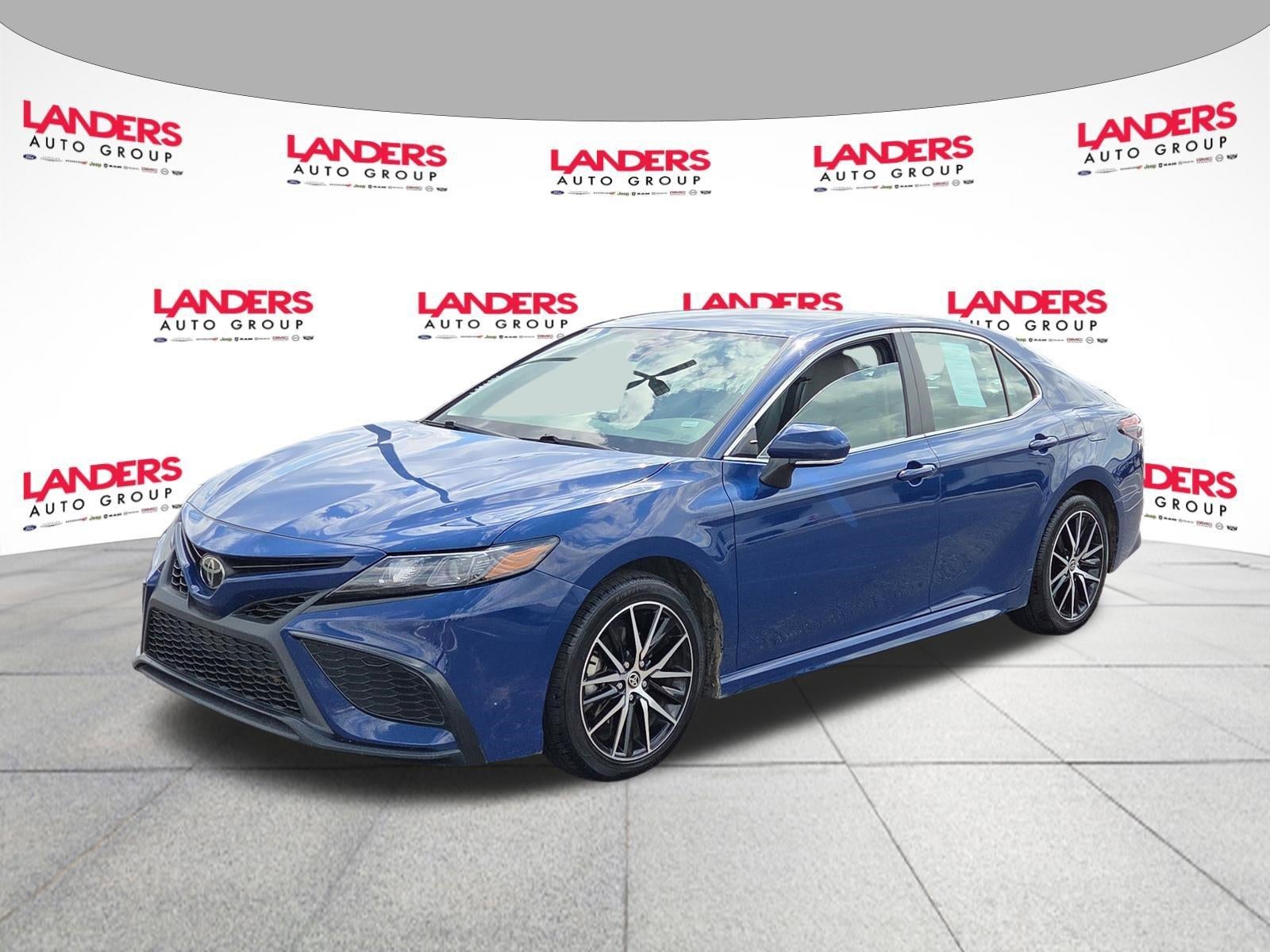 2024 Toyota Camry SE Auto (SE)