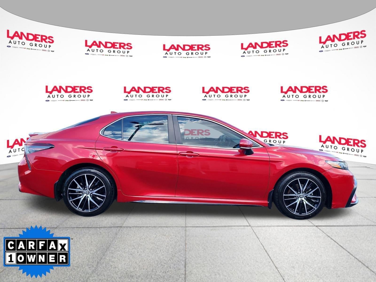 2023 Toyota Camry SE Auto (SE)