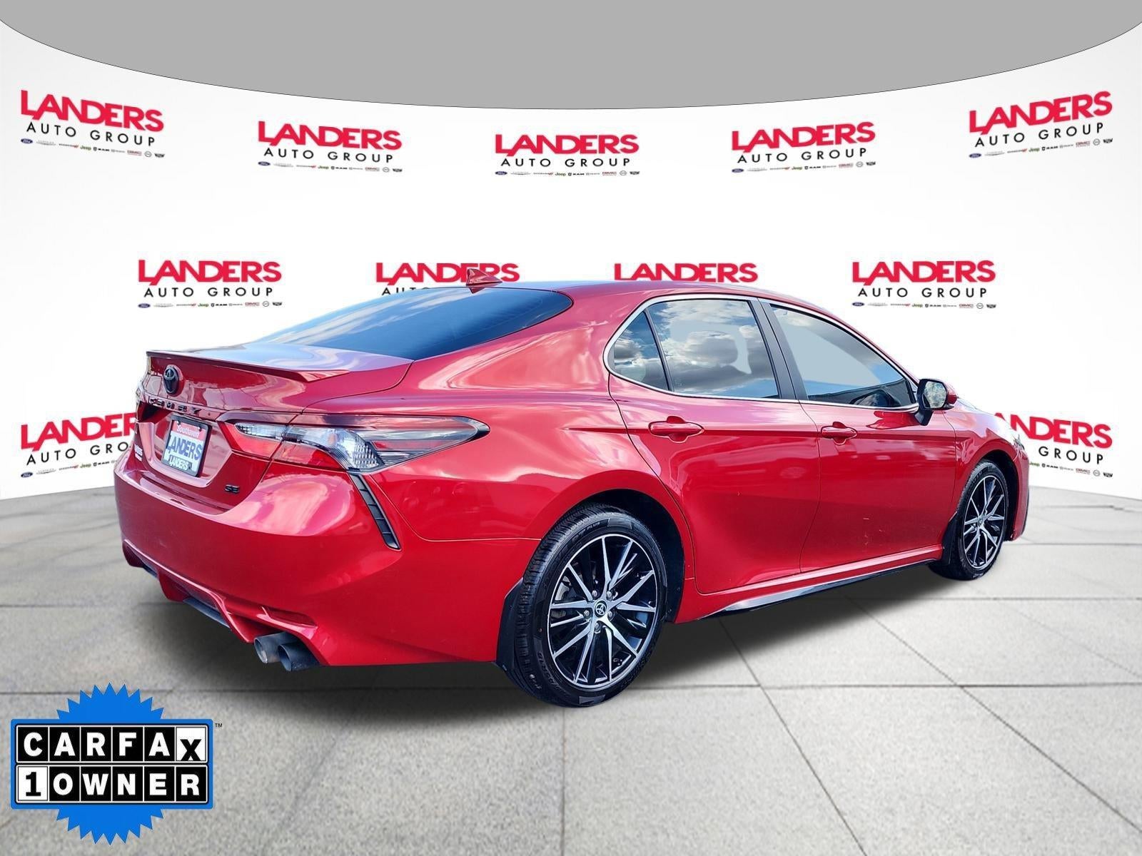 2023 Toyota Camry SE Auto (SE)