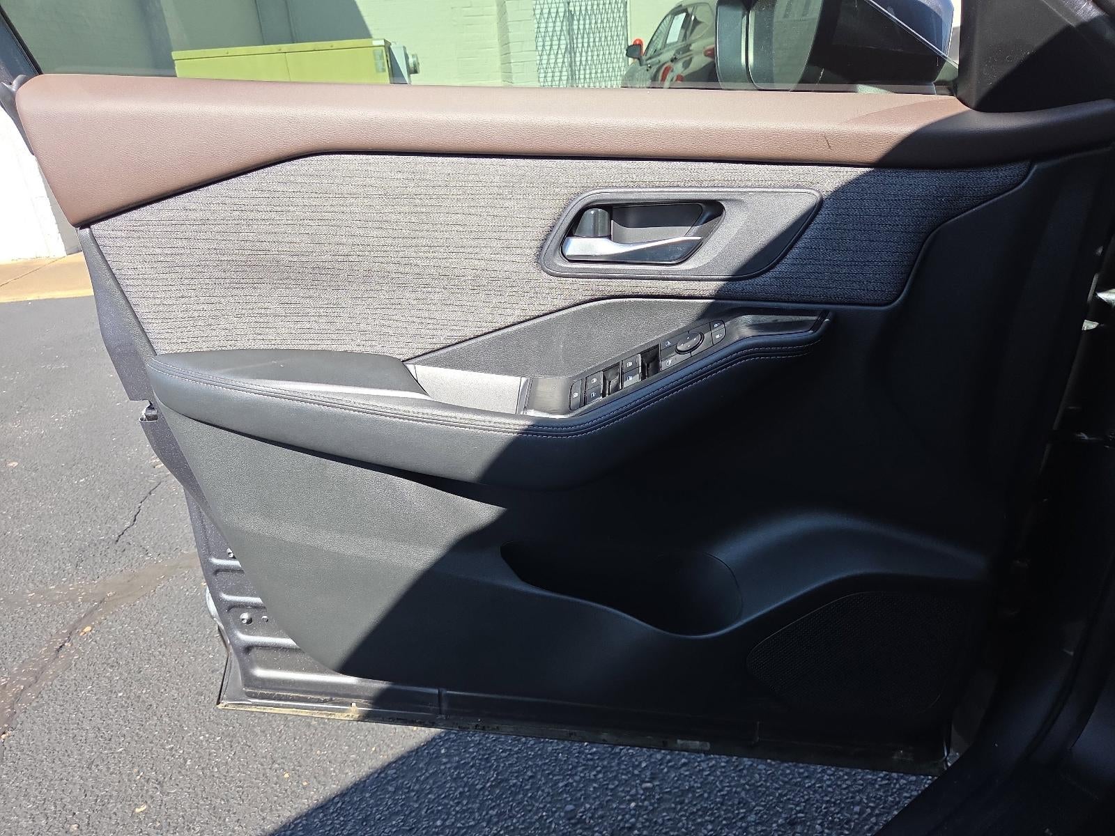 2023 Nissan Rogue FWD SV