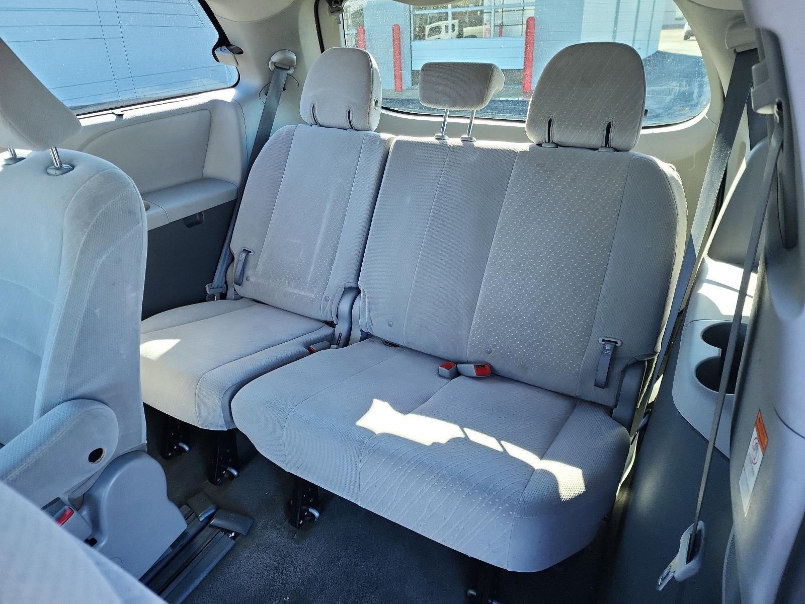 2018 Toyota Sienna LE FWD 8-Passenger (Natl)