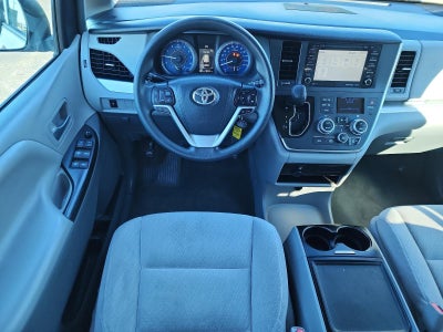 2018 Toyota Sienna LE FWD 8-Passenger (Natl)