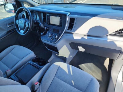 2018 Toyota Sienna LE FWD 8-Passenger (Natl)