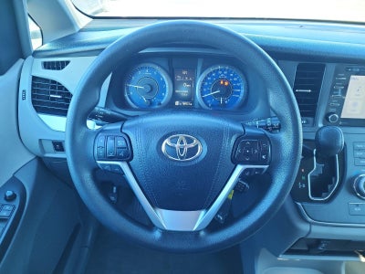 2018 Toyota Sienna LE FWD 8-Passenger (Natl)