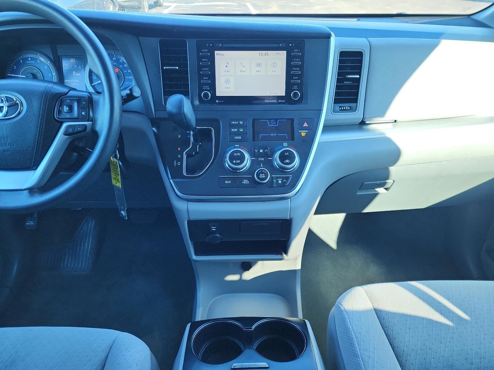 2018 Toyota Sienna LE FWD 8-Passenger (Natl)
