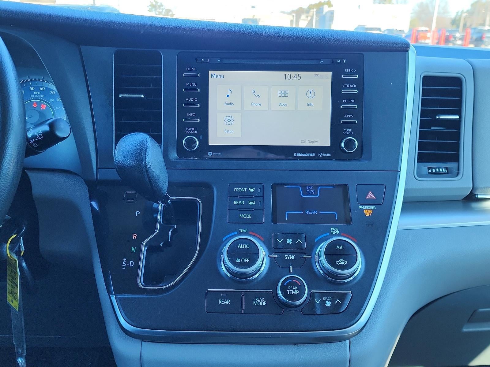 2018 Toyota Sienna LE FWD 8-Passenger (Natl)